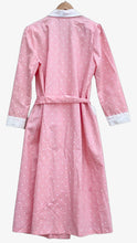 Load image into Gallery viewer, 1980&#39;s Appel pink house robe
