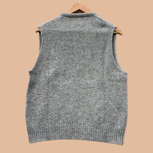 Load image into Gallery viewer, Grey wool vest
