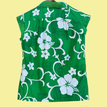 Load image into Gallery viewer, 1970&#39;s Hilo Hatties Hawaiian shirt green with white hibiscus
