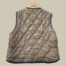 Load image into Gallery viewer, Brown SafTBak quilted outdoors vest
