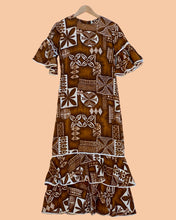 Load image into Gallery viewer, 1960&#39;s Hawaiian dress with ruffled sleeves and bottom detail
