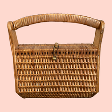 Load image into Gallery viewer, 1950&#39;s Wicker Basket purse
